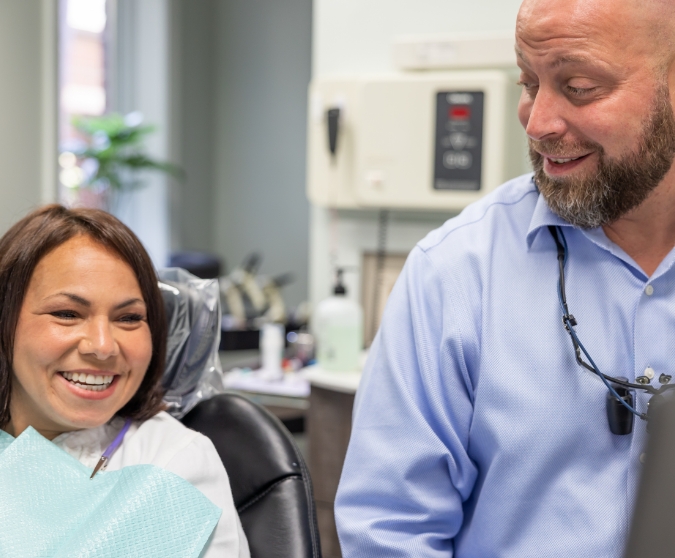 Jacksonville dentist Dr Johnson with a patient