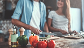 Couple eats healthy in Jacksonville